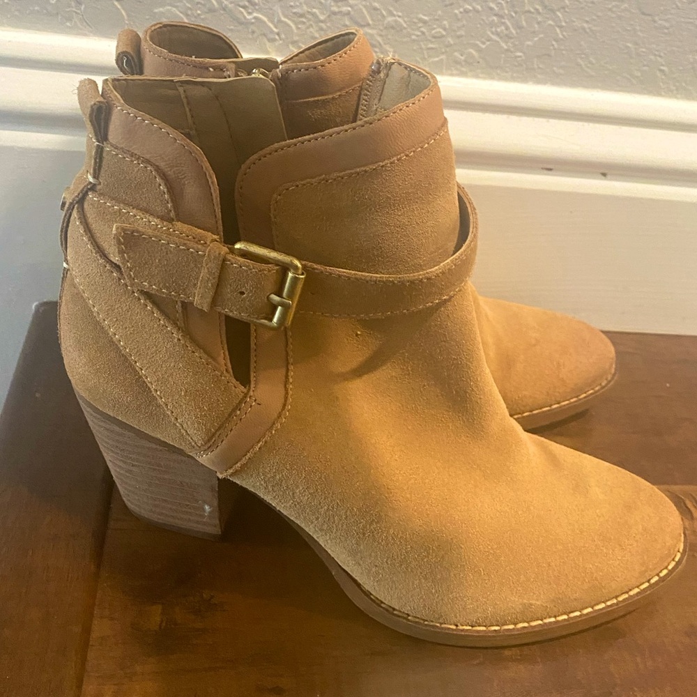 Sam Edelman tan ankle booties, size 7.5